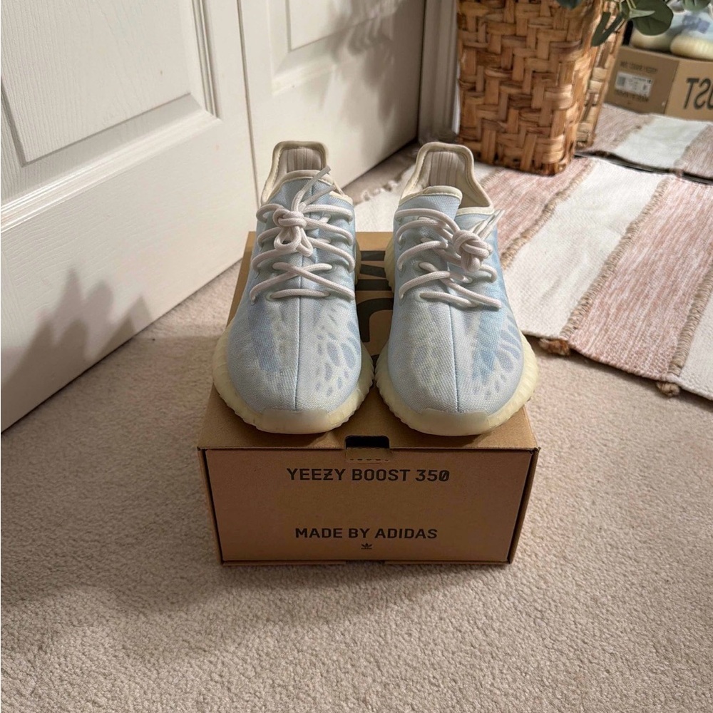 Adidas Men Yeezy Boost 350 V2 Mono Ice